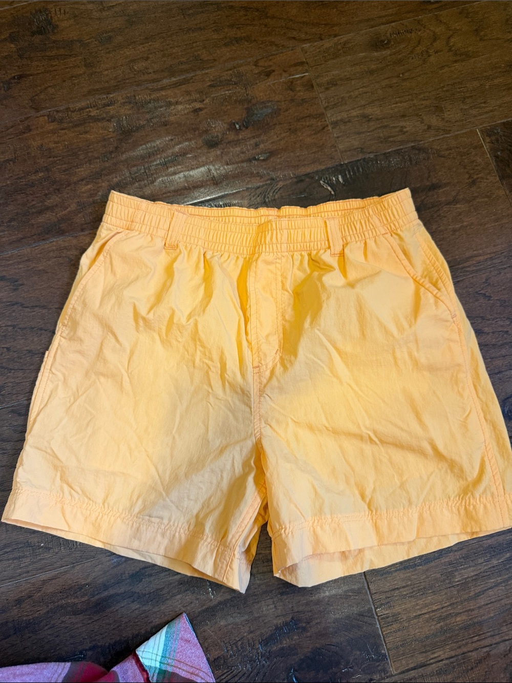 Southern Tide shoreline youth xl orange Shorts